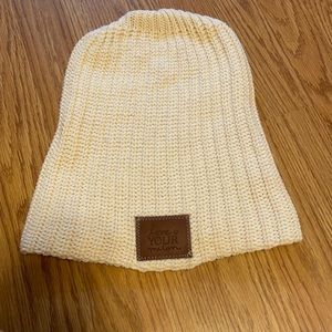 Like new Love Your Melon Hat